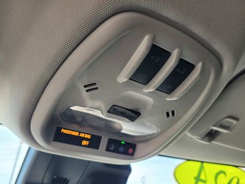 Used 2024 Chevrolet Trax ACTIV w/ Sunroof Package image 25