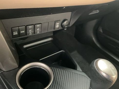 Used 2015 Toyota RAV4 Limited AWD/4WD image 14