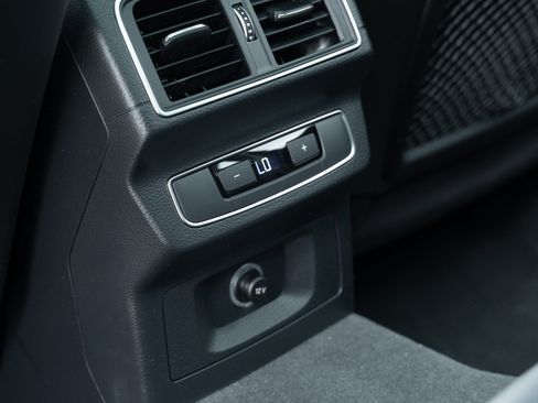 Used 2018 Audi Q5 2.0T Premium Plus w/ Premium Plus Package image 15