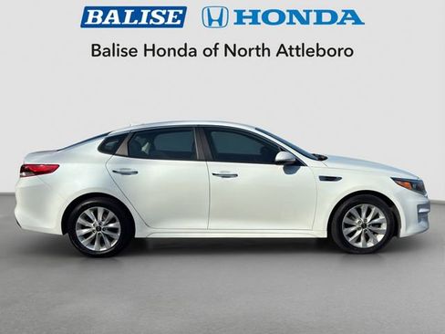 Used 2018 Kia Optima LX w/ 17" Alloy Wheels Package image 6