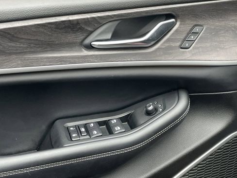 Used 2022 Jeep Grand Cherokee L Limited image 29