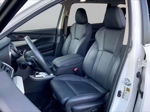 Used 2022 Subaru Ascent Limited w/ Technology Package AWD/4WD image 8