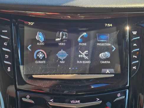 Used 2018 Cadillac Escalade Premium Luxury AWD/4WD image 15