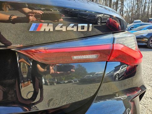 Used 2021 BMW M440i Convertible image 39