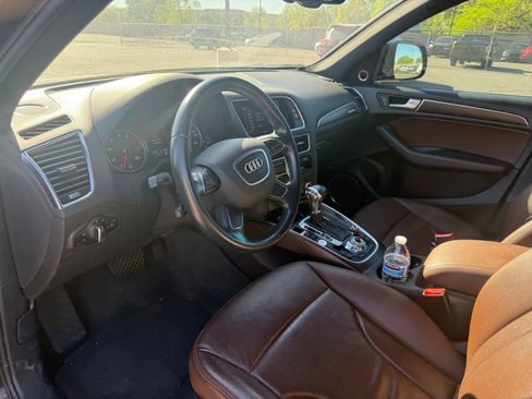 Used 2017 Audi Q5 2.0T Premium Plus w/ Technology Package image 14