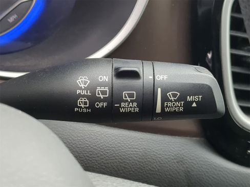 Used 2017 Chrysler Pacifica Touring image 34