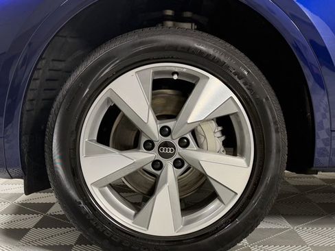 Certified 2025 Audi Q5 2.0T Premium image 9