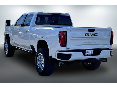 Used 2024 GMC Sierra 2500 Denali w/ Technology Package AWD/4WD image 4