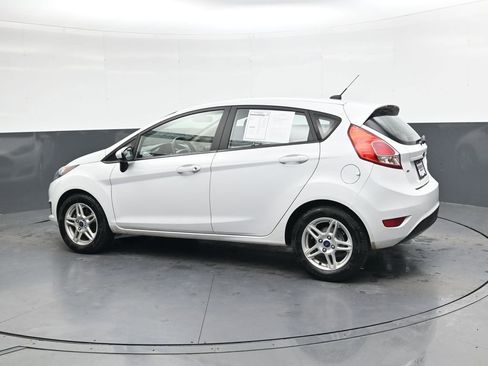 Used 2018 Ford Fiesta SE image 7