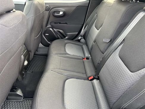 Used 2021 Jeep Renegade Latitude w/ Sun & Sound Group image 13