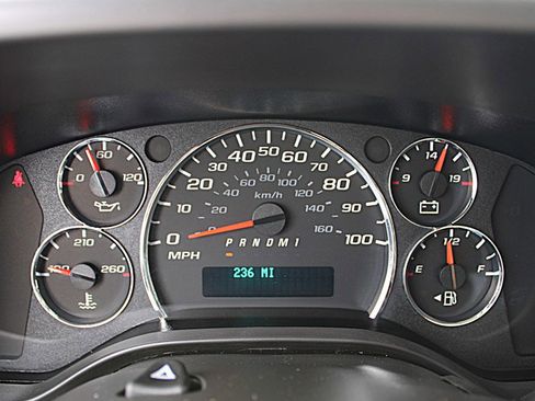 Used 2025 GMC Savana 2500 Extended w/ Driver Convenience Package image 22