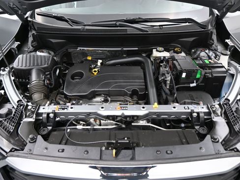 Used 2024 GMC Terrain SLE image 22