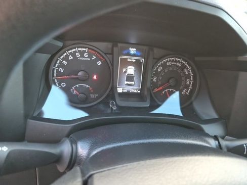 Used 2022 Toyota Tacoma SR image 23