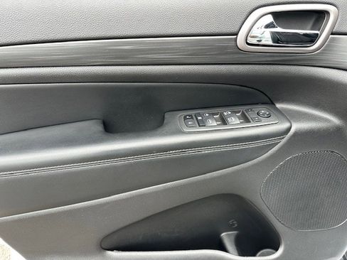 Certified 2021 Jeep Grand Cherokee Freedom Edition image 11