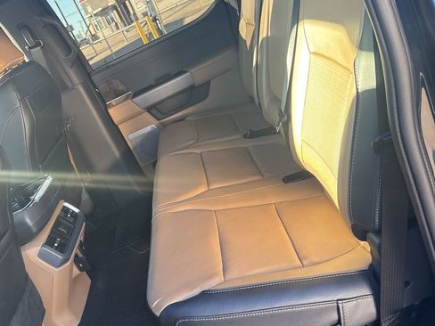 Used 2023 Ford F150 Lariat image 9