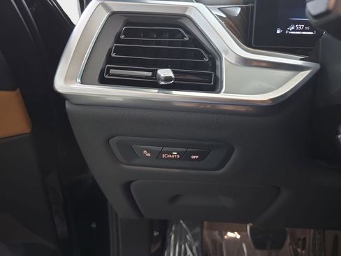 Used 2026 BMW X5 xDrive50e w/ M Sport Package AWD/4WD image 27