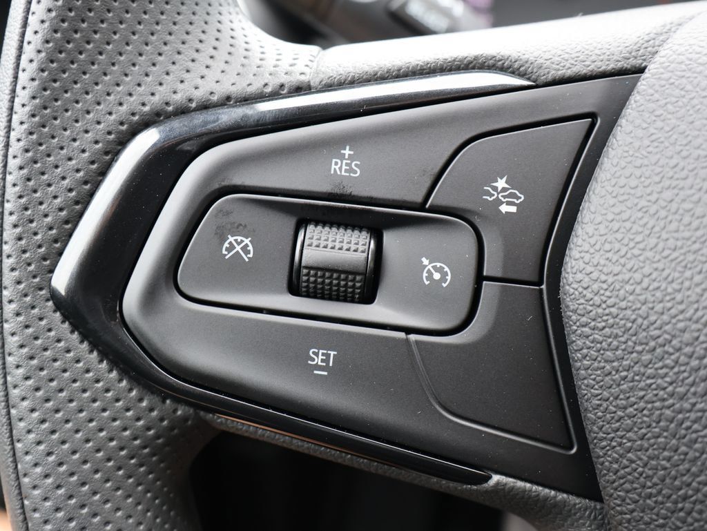New 2026 Chevrolet Trax LS w/ LS Convenience Package FWD image 15