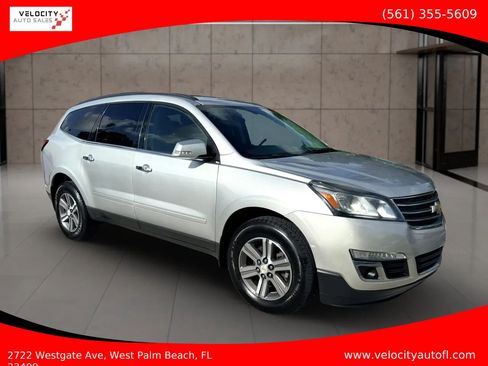 Used 2017 Chevrolet Traverse LT FWD image 1