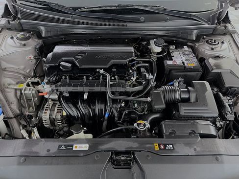 Used 2024 Hyundai Elantra SEL FWD image 29