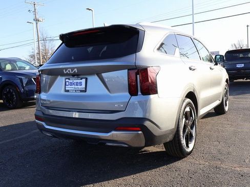New 2026 Kia Sorento EX w/ EX Premium Package FWD image 7
