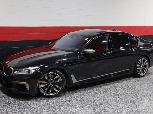 Used 2017 BMW M760i xDrive image 18