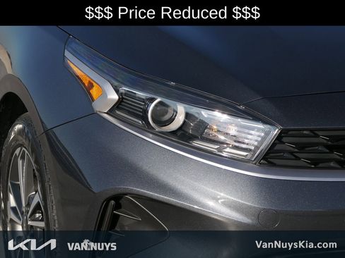 Used 2023 Kia Forte LXS image 9