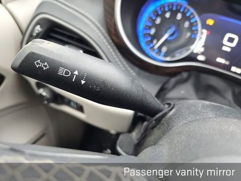 Used 2022 Chrysler Pacifica Limited image 42