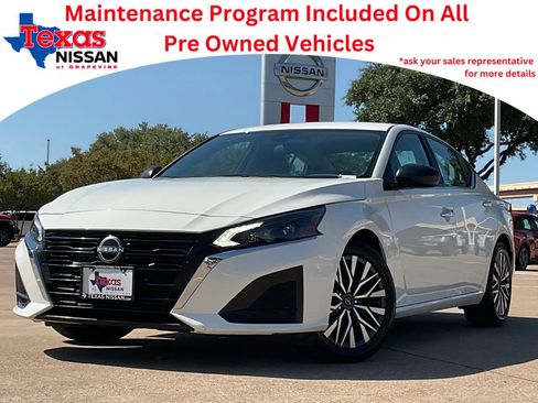 Used 2024 Nissan Altima 2.5 SV FWD image 1