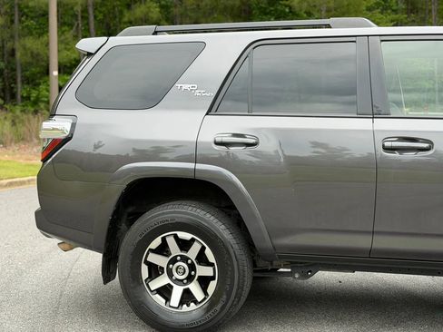 Used 2019 Toyota 4Runner TRD Off-Road Premium AWD/4WD image 8