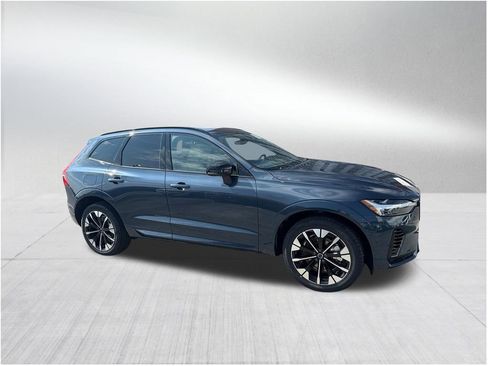 New 2026 Volvo XC60 T8 Plus w/ Protection Package Premier image 3