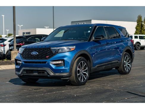 Used 2021 Ford Explorer ST w/ Equipment Group 401A AWD/4WD image 2