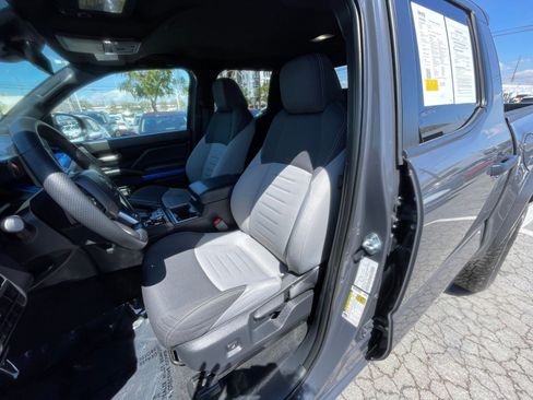 Used 2025 Toyota Tacoma TRD Off-Road image 37