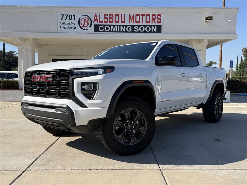 Used 2025 GMC Canyon Elevation RWD image 1