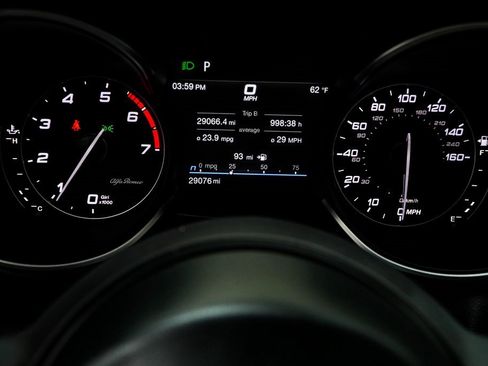 Used 2023 Alfa Romeo Stelvio Ti image 31