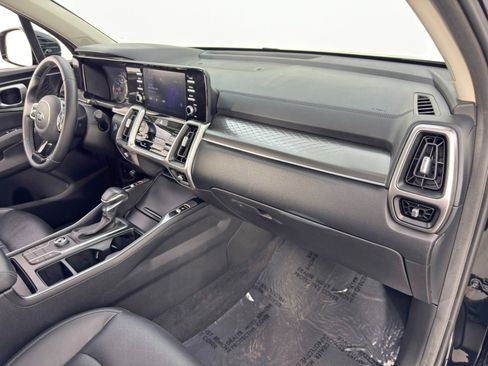 Used 2021 Kia Sorento S image 13