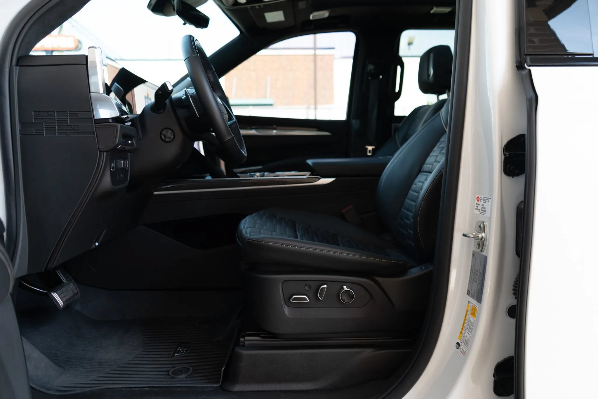 Used 2025 Cadillac Escalade V w/ LPO, Floor Liner Package AWD/4WD image 14