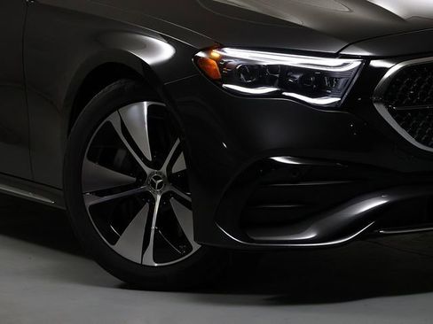 New 2026 Mercedes-Benz E 450 4MATIC Sedan image 3