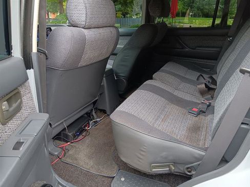 Used 1991 Toyota Land Cruiser image 10