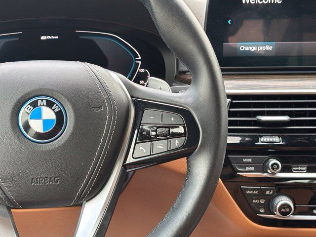 Used 2023 BMW 530e w/ Premium Package RWD image 22