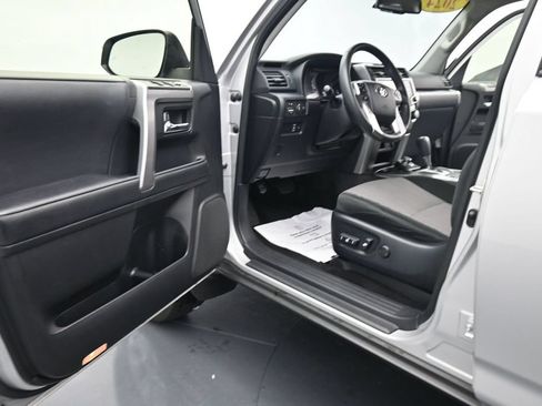 Used 2024 Toyota 4Runner SR5 AWD/4WD image 15