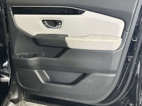 Used 2023 Honda Pilot LX image 31
