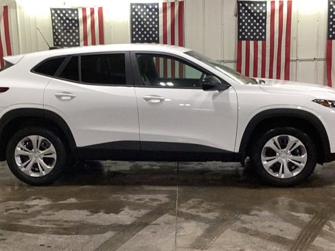 New 2026 Chevrolet Trax LS w/ Driver Confidence Package image 17