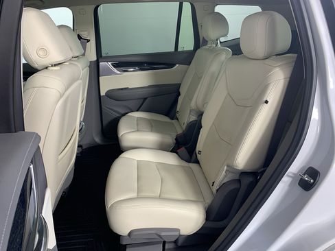 Used 2023 Cadillac XT6 Premium Luxury FWD image 33