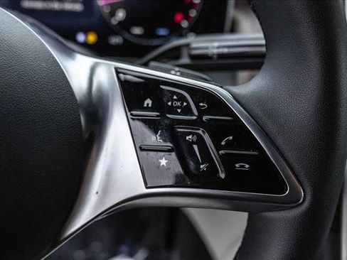 Certified 2025 Mercedes-Benz GLC 300 4MATIC image 15