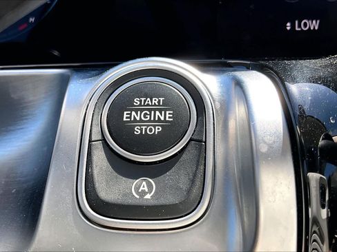 Used 2023 Mercedes-Benz GLB 250 image 33