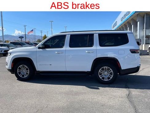 Used 2024 Jeep Wagoneer 4WD image 9