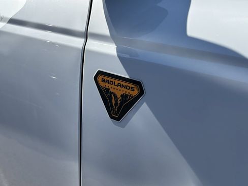 Used 2025 Ford Bronco Badlands AWD/4WD image 8