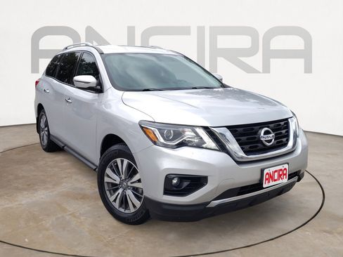 Used 2020 Nissan Pathfinder SV image 6