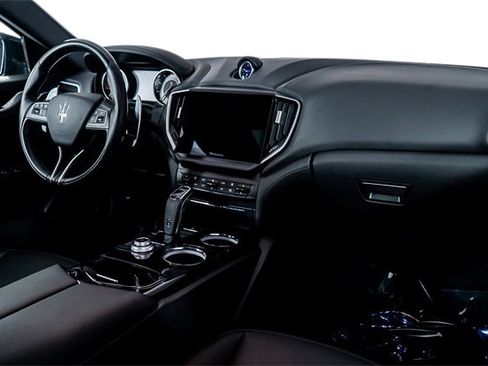 Used 2022 Maserati Ghibli Modena image 38