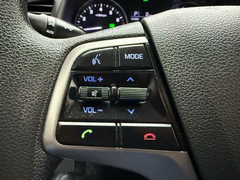 Used 2017 Hyundai Elantra SE FWD image 12